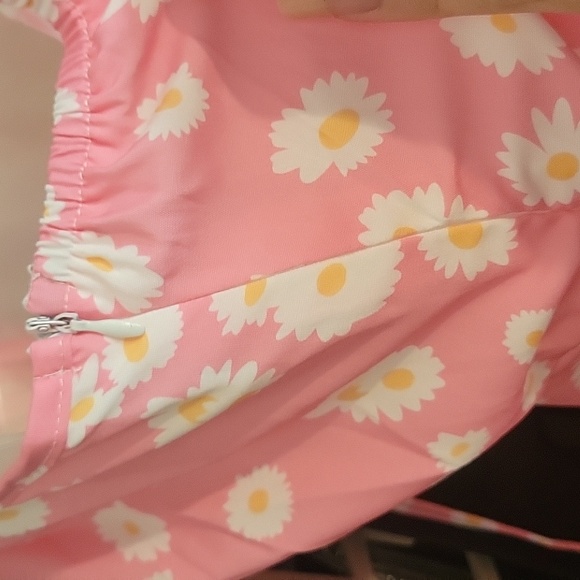 Dress - Picture 4 of 4